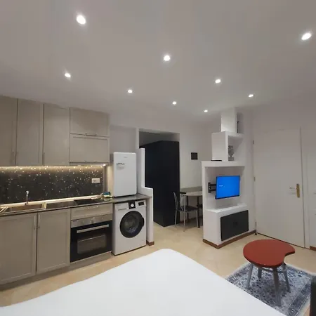 Apartment Colorful Bliss Haven